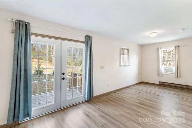 34 Scot Turn None, Mill Spring, NC 28756