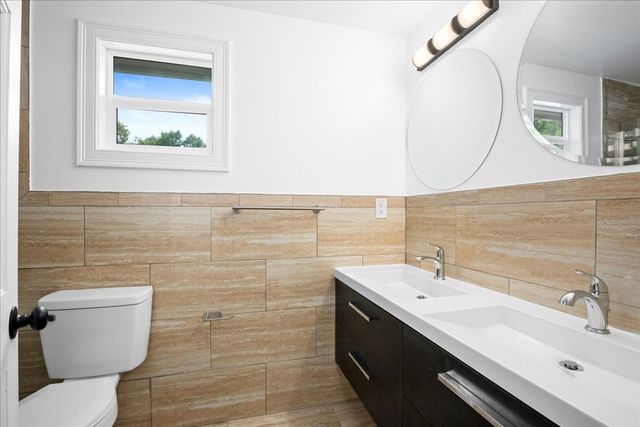 107 Newton Ave N, Worcester, MA 01609