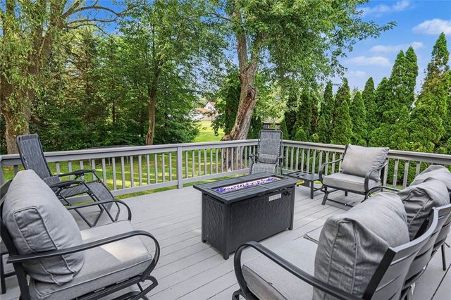 16 Strussenberg Drive, Parma, NY 14468