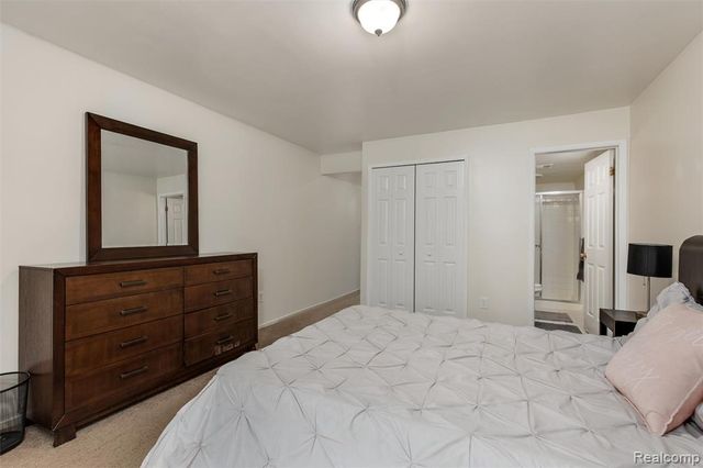 31444 Orchard, Farmington Hills, MI 48334