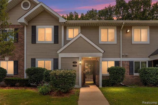 31444 Orchard, Farmington Hills, MI 48334