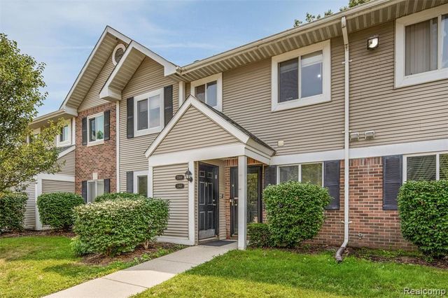 31444 Orchard, Farmington Hills, MI 48334