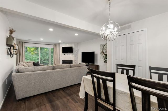 31444 Orchard, Farmington Hills, MI 48334
