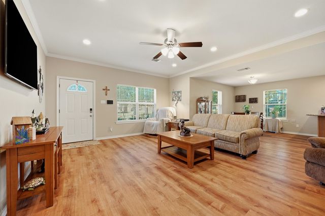 305 E Bonham, Tom Bean, TX 75489