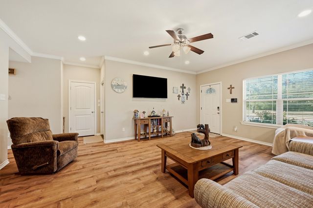 305 E Bonham, Tom Bean, TX 75489