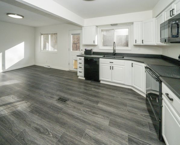 495 Pooles Creek Road, Newport, KY 41076