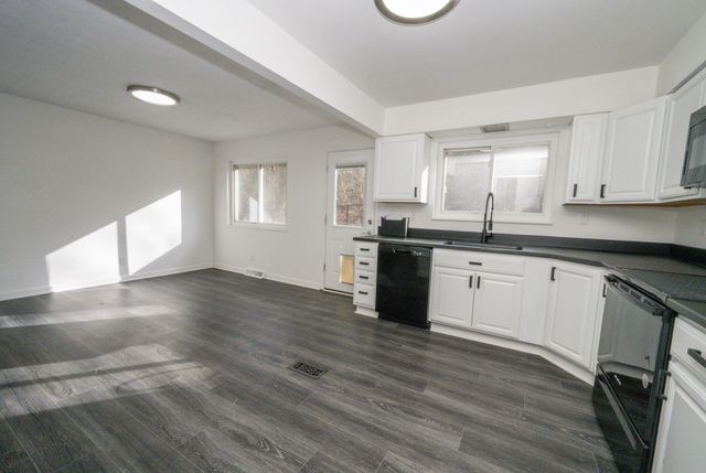 495 Pooles Creek Road, Newport, KY 41076