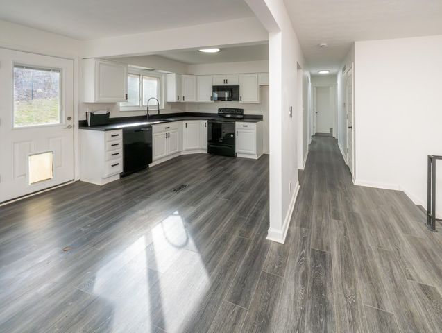 495 Pooles Creek Road, Newport, KY 41076