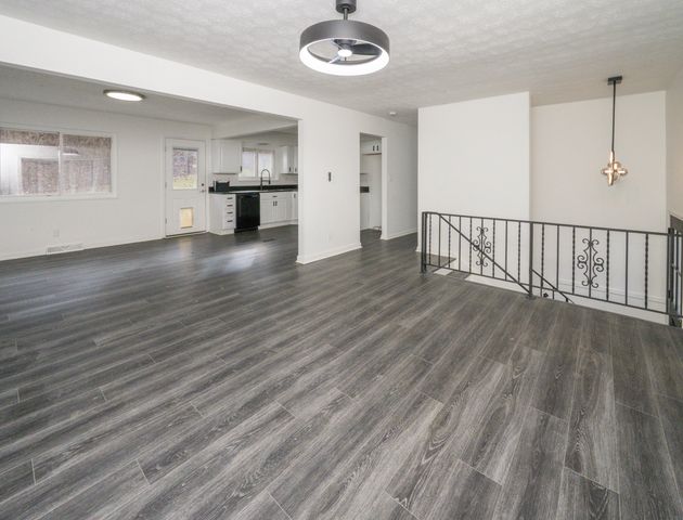 495 Pooles Creek Road, Newport, KY 41076