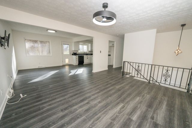 495 Pooles Creek Road, Newport, KY 41076