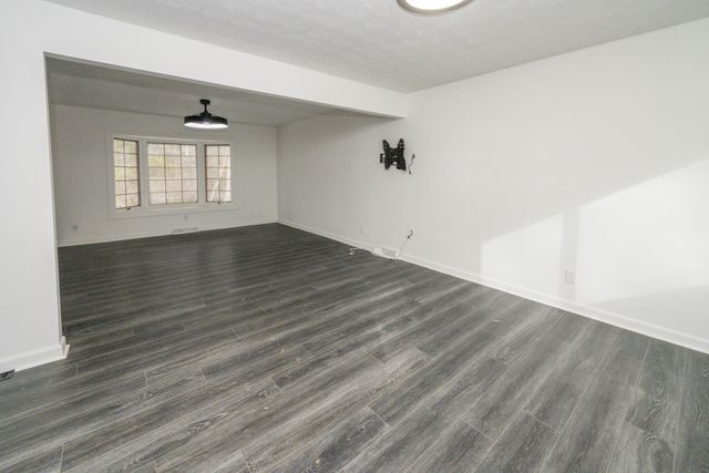 495 Pooles Creek Road, Newport, KY 41076