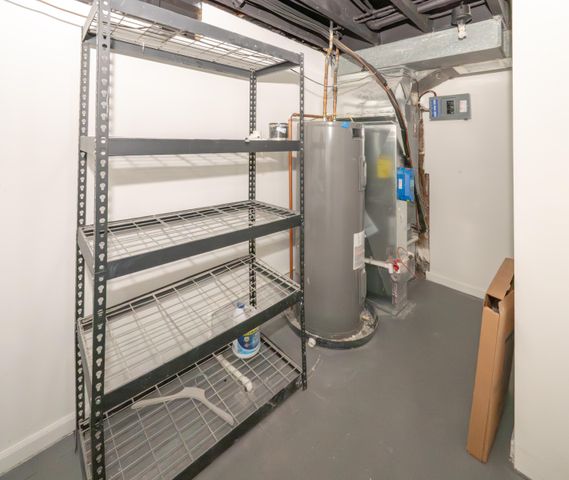 495 Pooles Creek Road, Newport, KY 41076