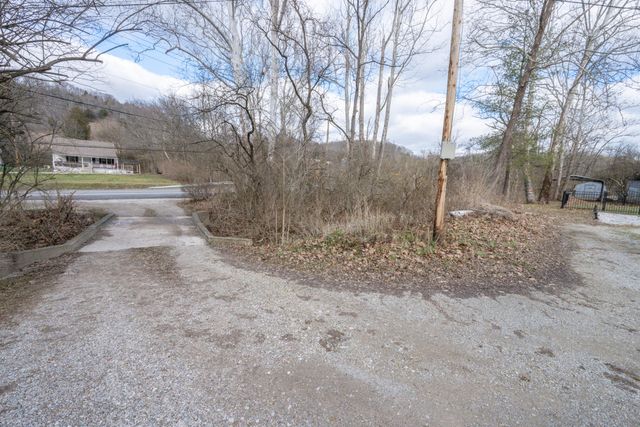 495 Pooles Creek Road, Newport, KY 41076