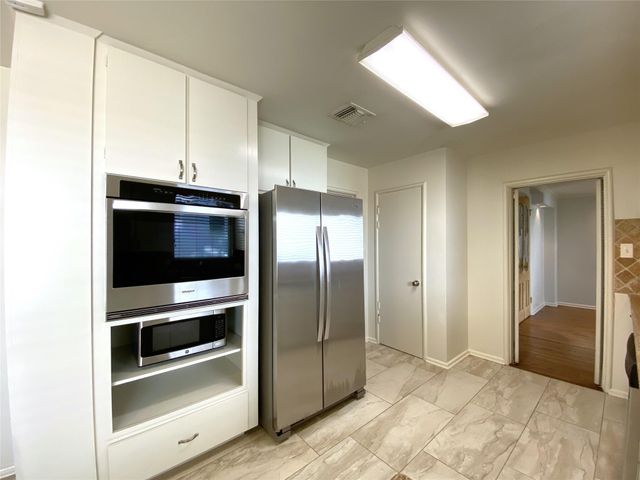 3207 Banbury Place, Houston, TX 77027