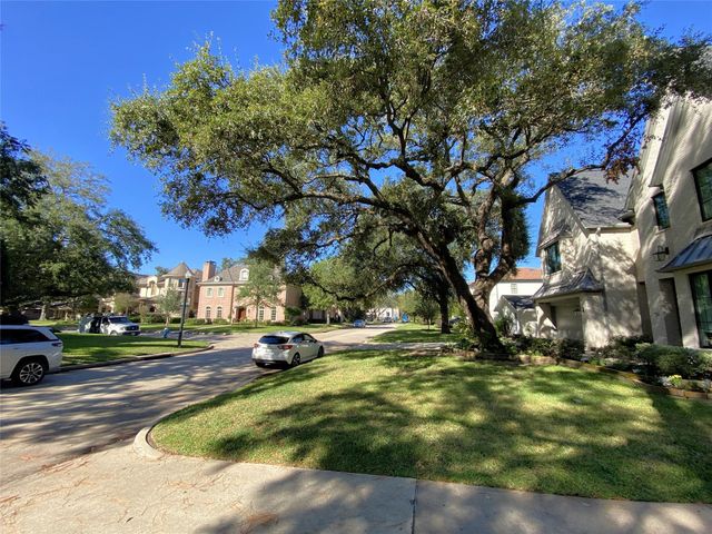 3207 Banbury Place, Houston, TX 77027