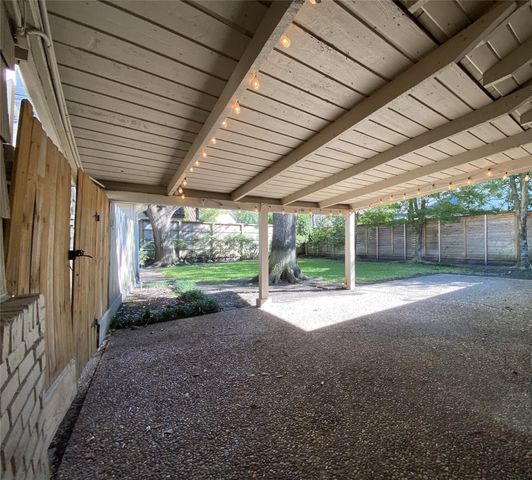3207 Banbury Place, Houston, TX 77027