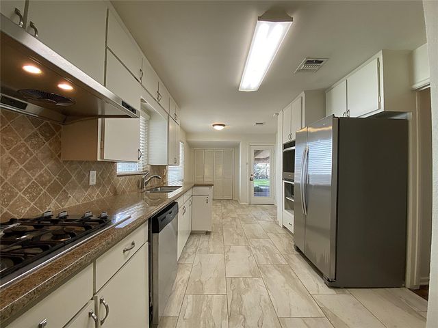 3207 Banbury Place, Houston, TX 77027