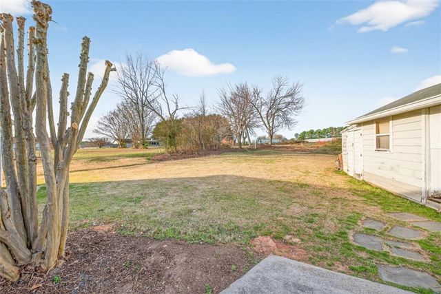 1213 Temple Johnson Road, Loganville, GA 30052