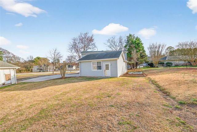 1213 Temple Johnson Road, Loganville, GA 30052