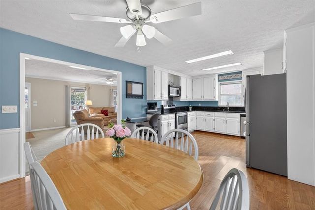 1213 Temple Johnson Road, Loganville, GA 30052