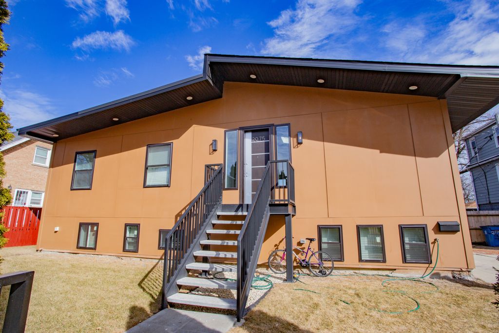 2075 N 19th Avenue, Melrose Park, IL 60160