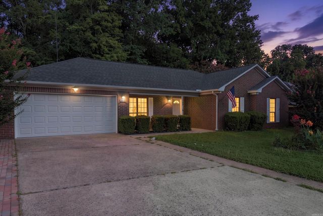 2611 Henson Pl, Bryant, AR 72022