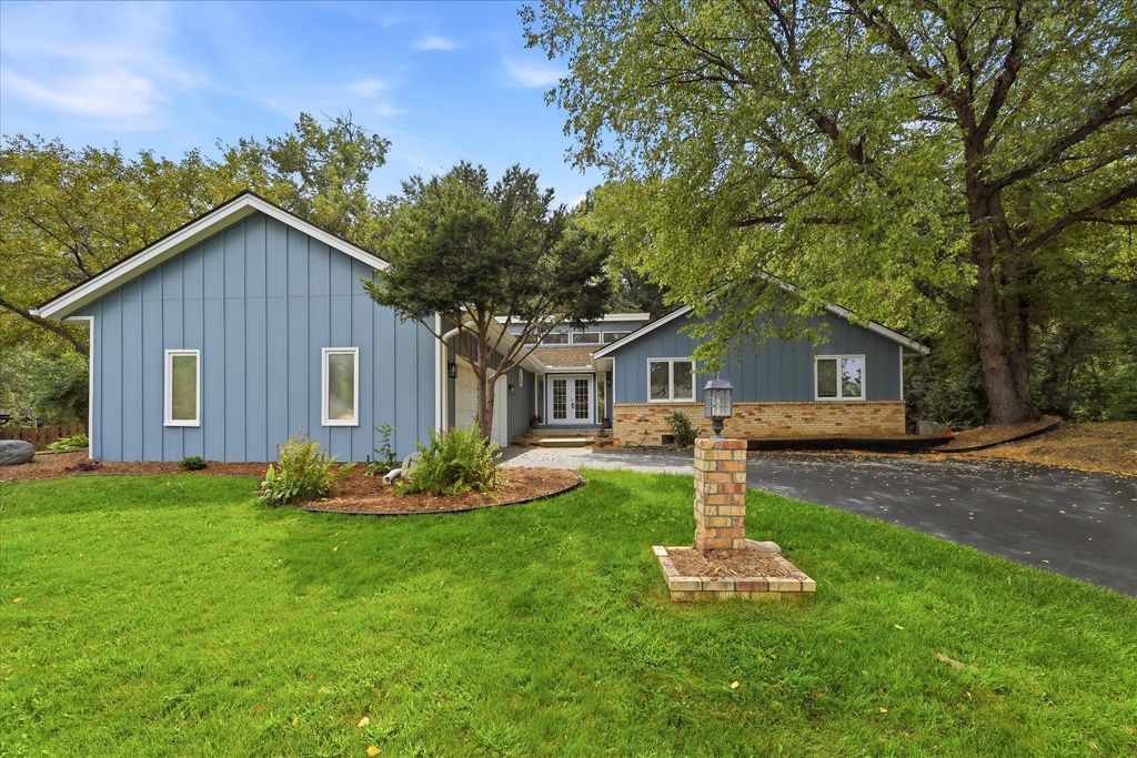 1592 Sherwood Court, Eagan, MN 55122 — photo 2