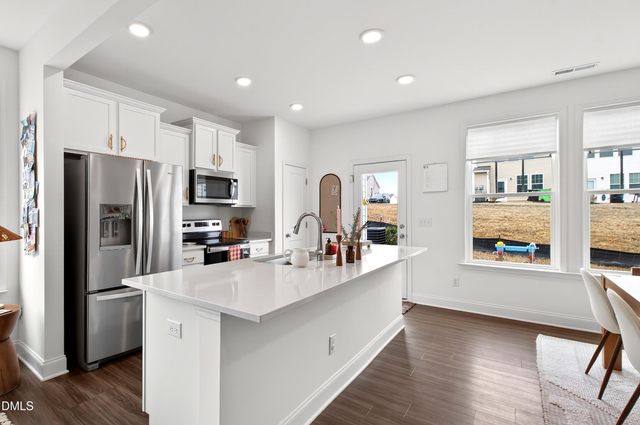 1201 Channel Drop Loop, Zebulon, NC 27597