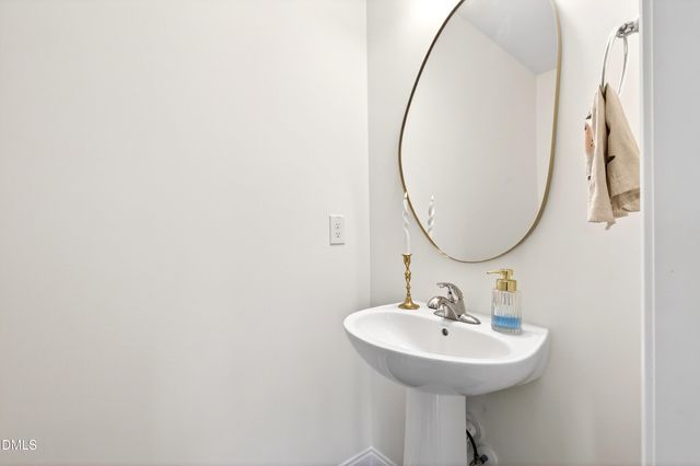 1201 Channel Drop Loop, Zebulon, NC 27597