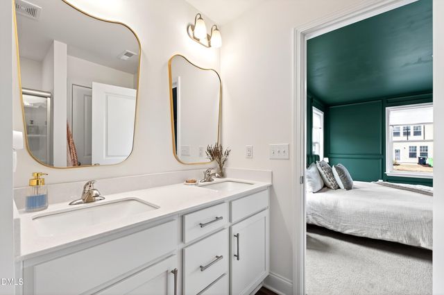 1201 Channel Drop Loop, Zebulon, NC 27597