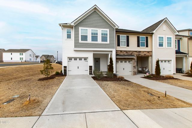 1201 Channel Drop Loop, Zebulon, NC 27597