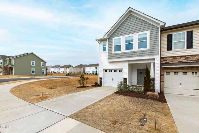 1201 Channel Drop Loop, Zebulon, NC 27597