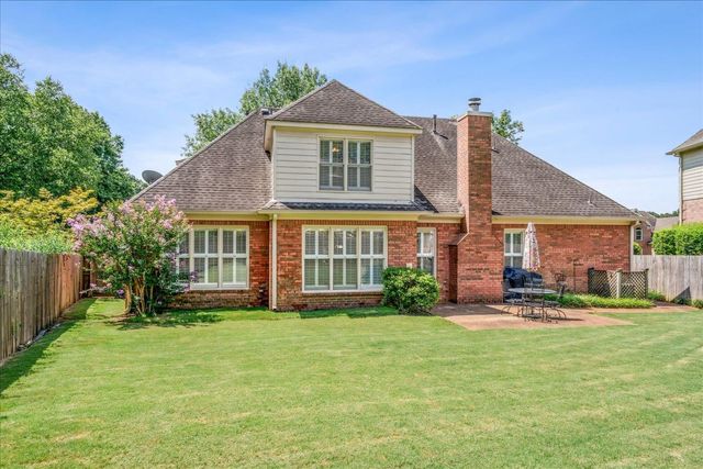 1341 CEDAR HOLLOW DR, Cordova, TN 38016