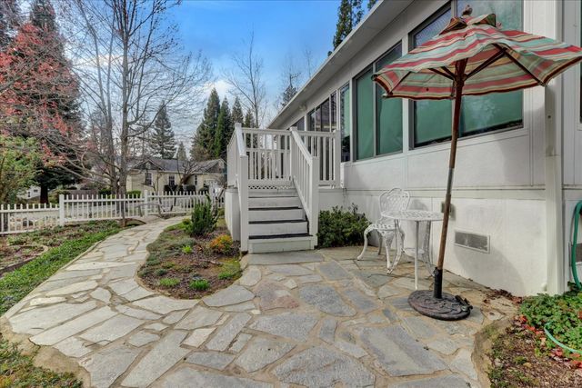154 Scotia Pines Cir, Grass Valley, CA 95945