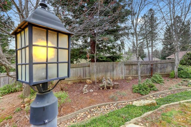 154 Scotia Pines Cir, Grass Valley, CA 95945