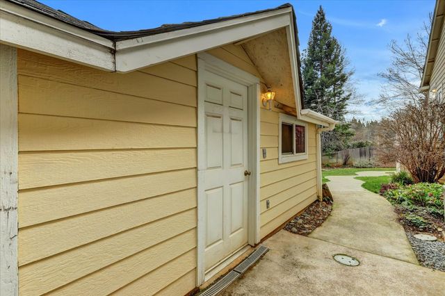 154 Scotia Pines Cir, Grass Valley, CA 95945