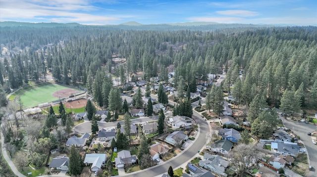 154 Scotia Pines Cir, Grass Valley, CA 95945