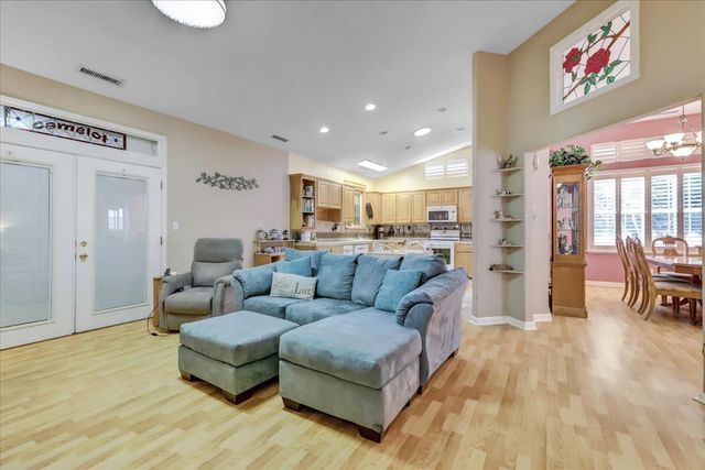 154 Scotia Pines Cir, Grass Valley, CA 95945