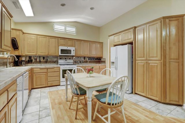 154 Scotia Pines Cir, Grass Valley, CA 95945