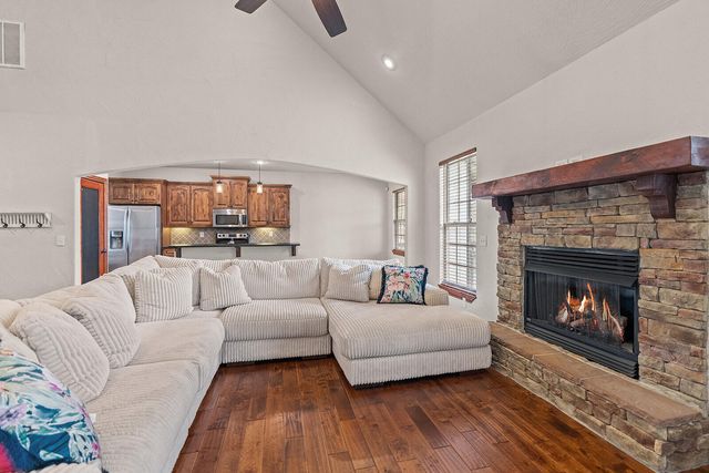 3409 N Brinnsfield Drive, Ozark, MO 65721