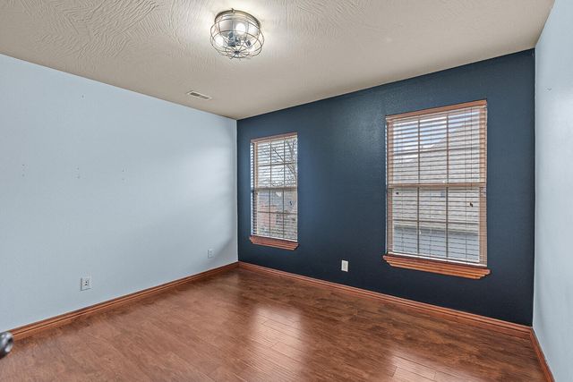 3409 N Brinnsfield Drive, Ozark, MO 65721