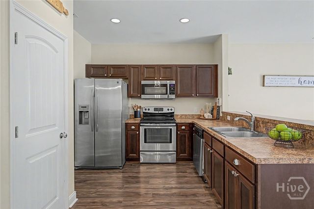 345 Canyon Oak Loop, Richmond Hill, GA 31324