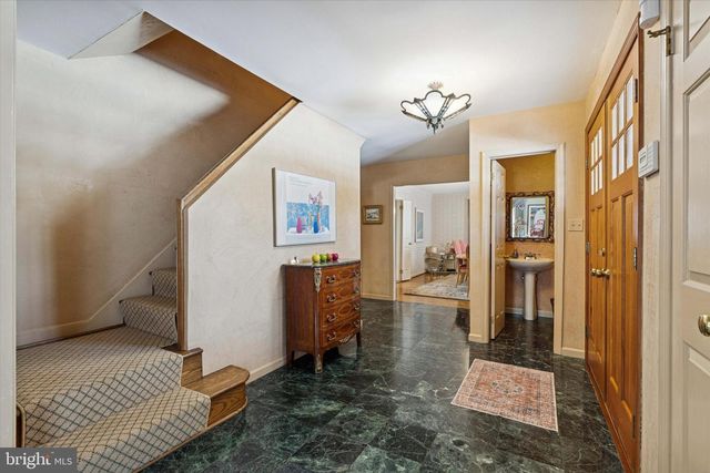 736 WOODLEAVE RD, Bryn Mawr, PA 19010