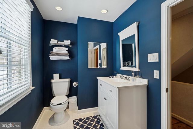 736 WOODLEAVE RD, Bryn Mawr, PA 19010