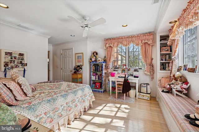 736 WOODLEAVE RD, Bryn Mawr, PA 19010