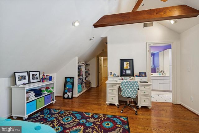 736 WOODLEAVE RD, Bryn Mawr, PA 19010