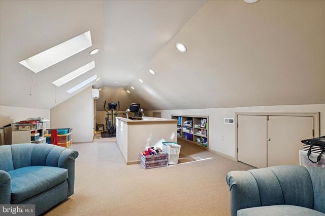 736 WOODLEAVE RD, Bryn Mawr, PA 19010