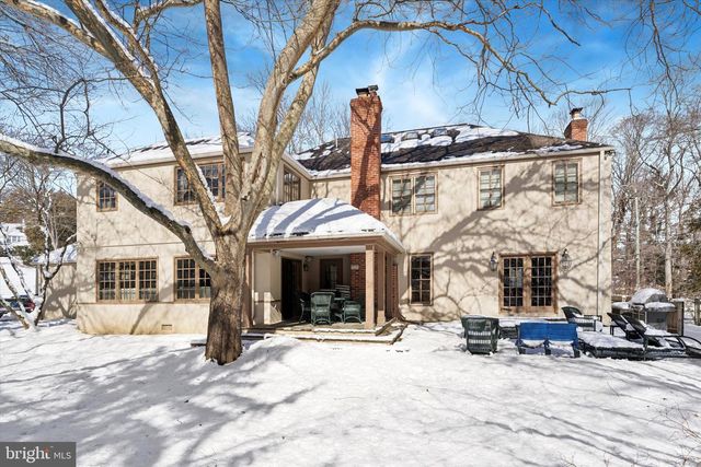 736 WOODLEAVE RD, Bryn Mawr, PA 19010