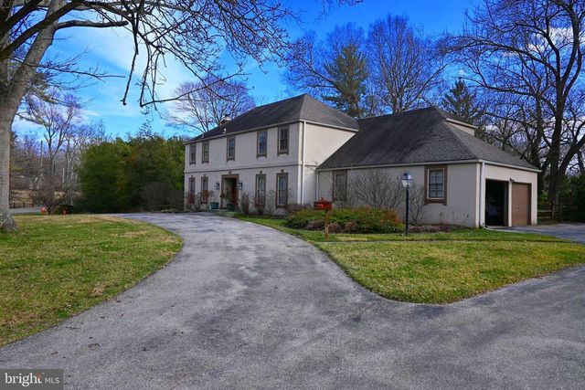 736 WOODLEAVE RD, Bryn Mawr, PA 19010