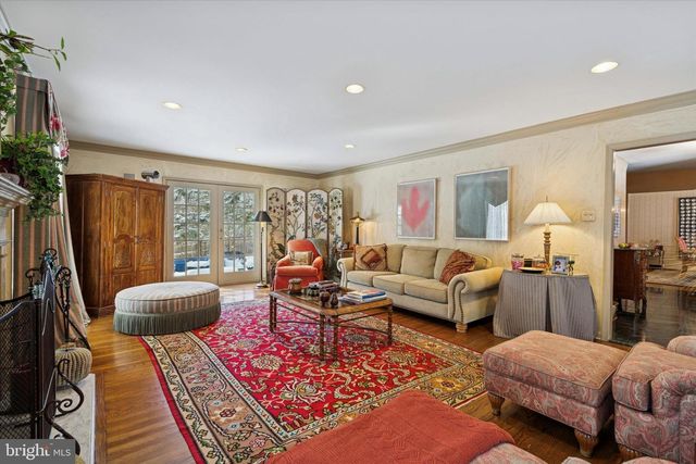 736 WOODLEAVE RD, Bryn Mawr, PA 19010